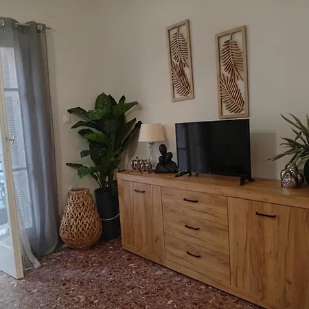 Chanel Sunshine Appartement Kalamata