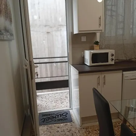 Chanel Sunshine Daire *